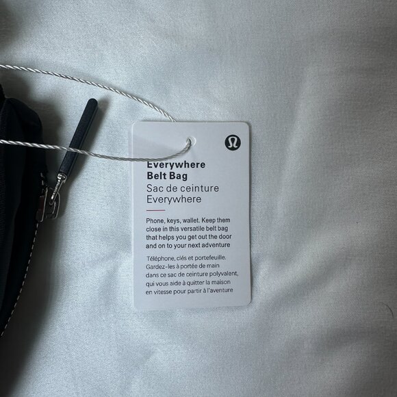 Lululemon All Night Festival Bag Micro 2L NEW - Black and Silver - Picture 4 of 16